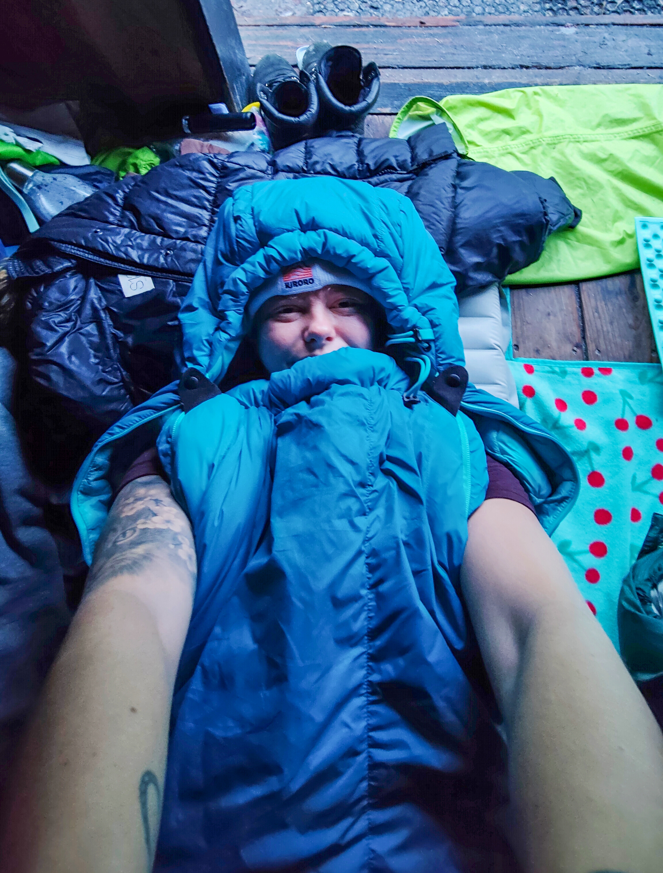 Kajak-Katrine i sovepose i shelter