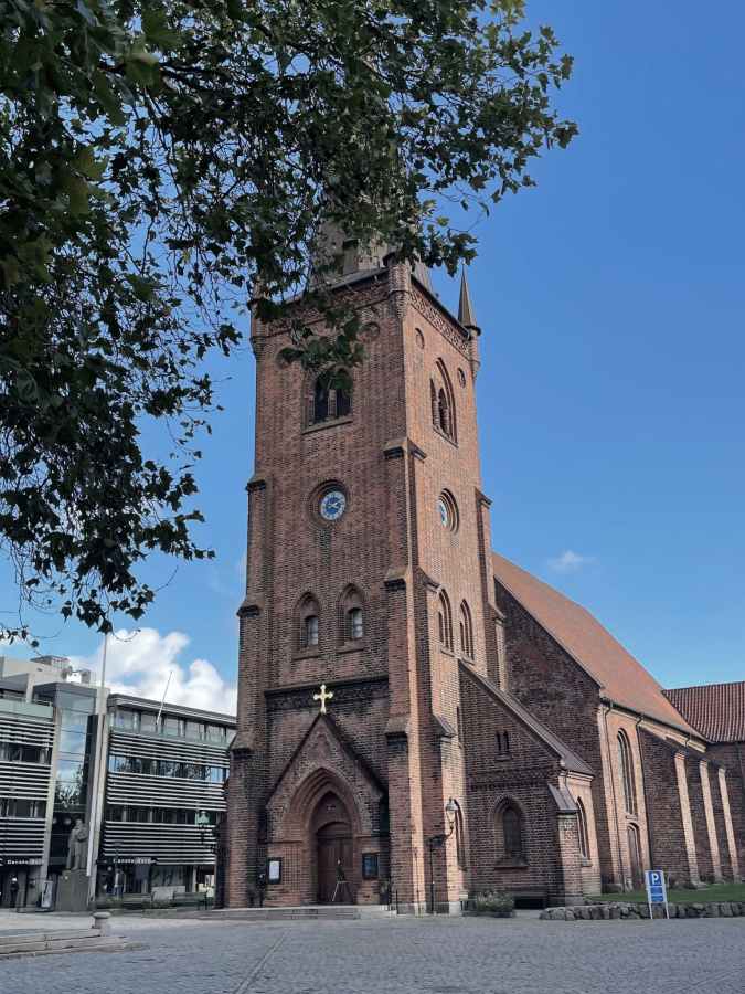 Sct. Nicolai Kirke set udefra