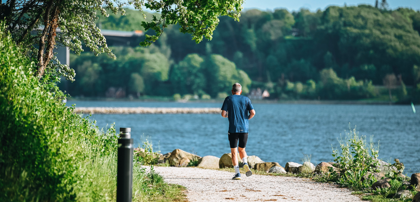 A runner on a summer day in Skyttehushaven