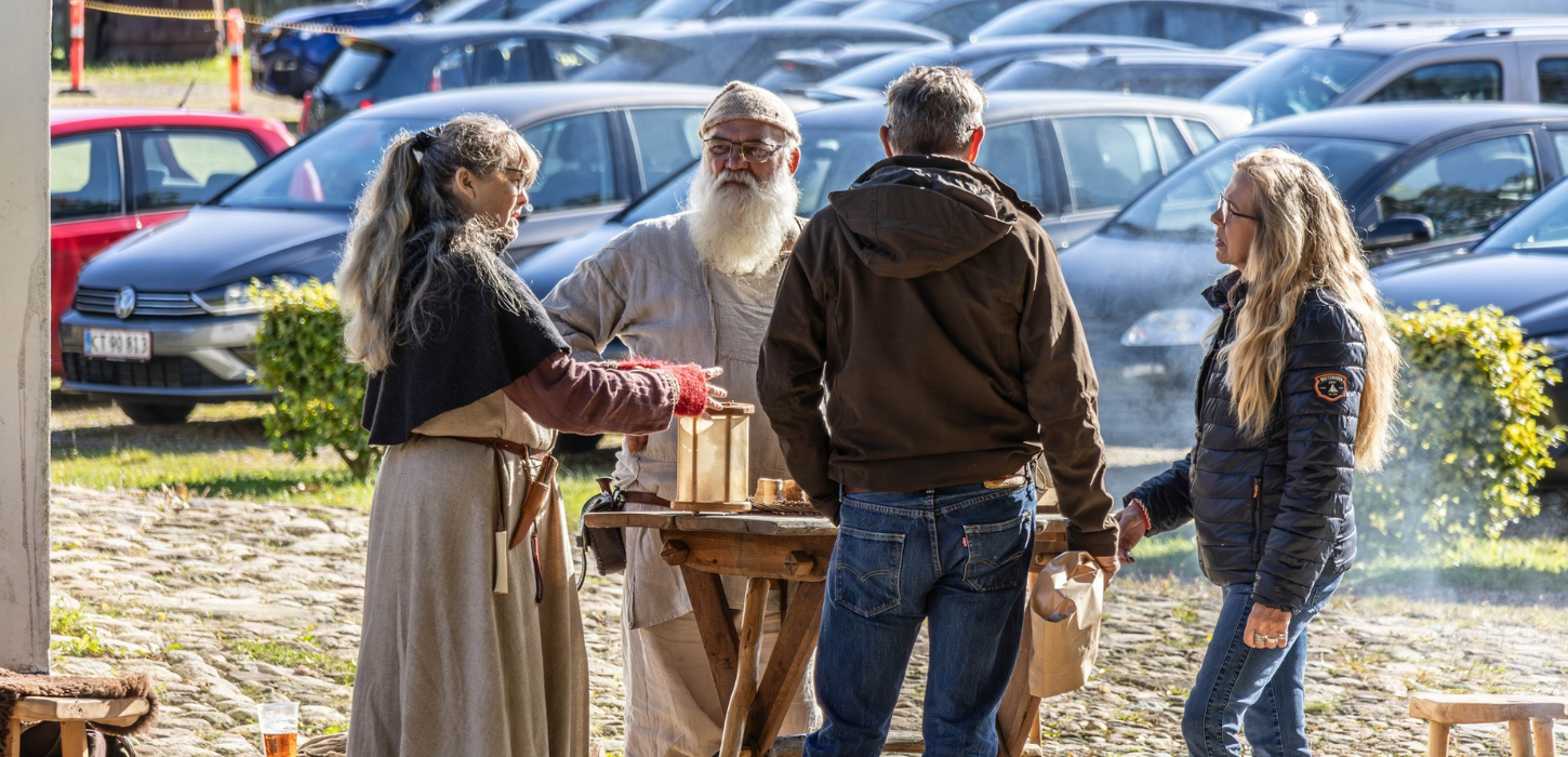 Metmann beim Herbstmarkt mit Museum Give