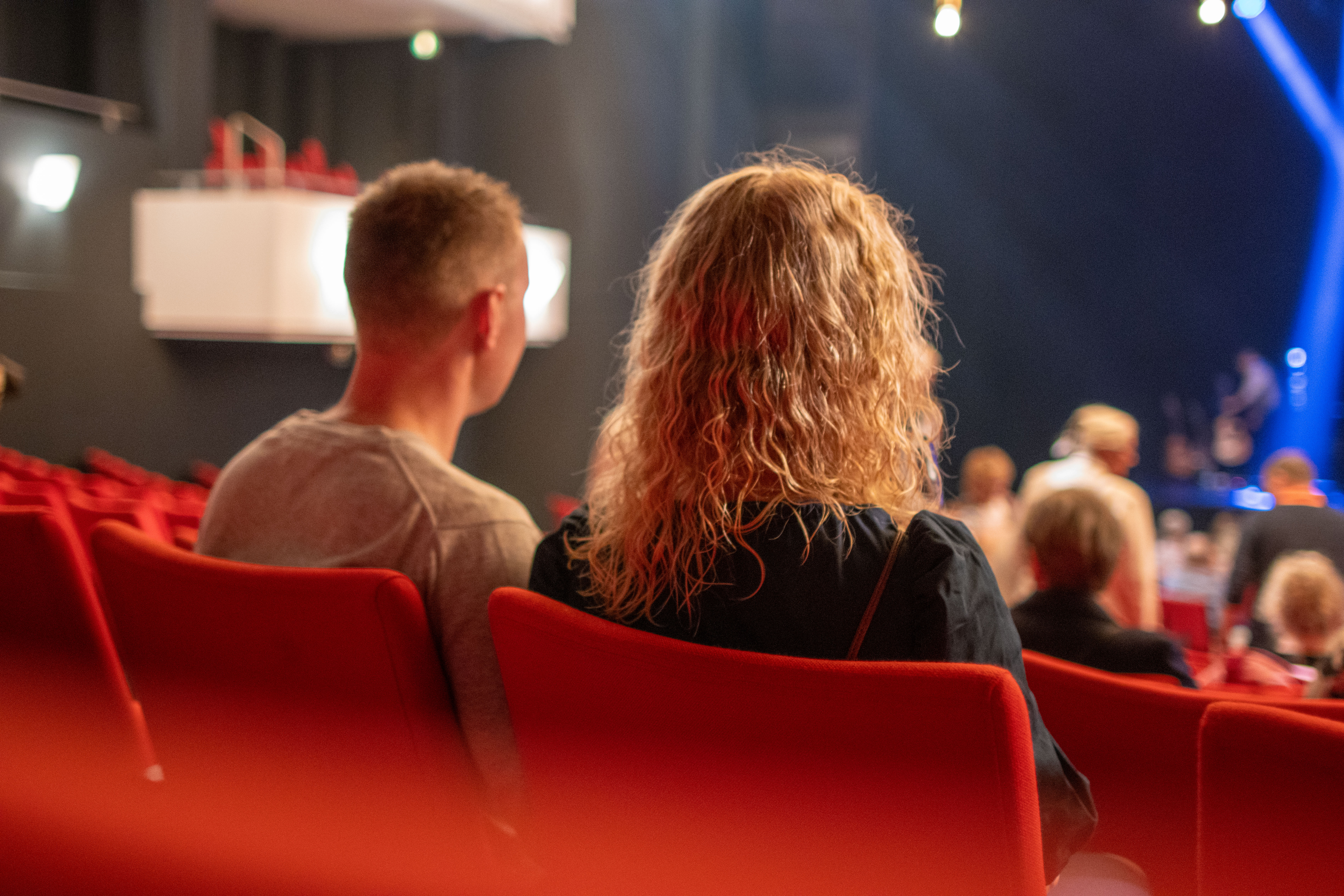 Couple in the red seats at Vejle Musikteater
