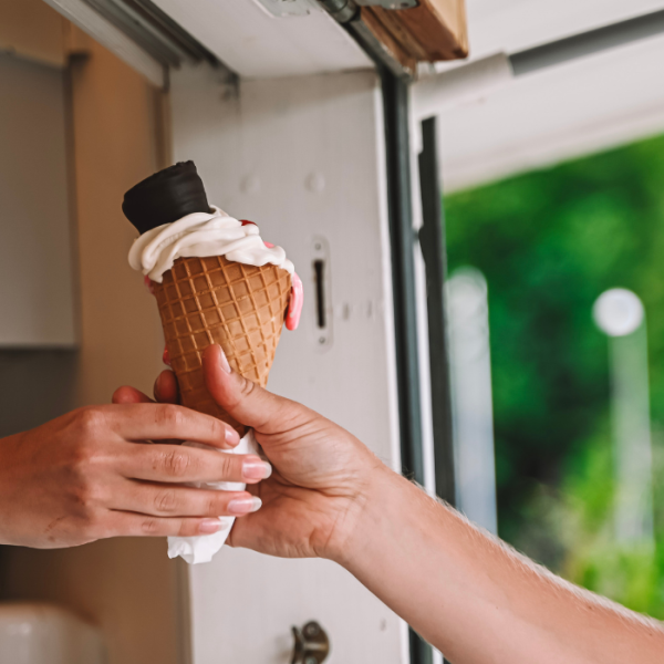 Ice cream is served at the Ishuset in Skyttehushaven