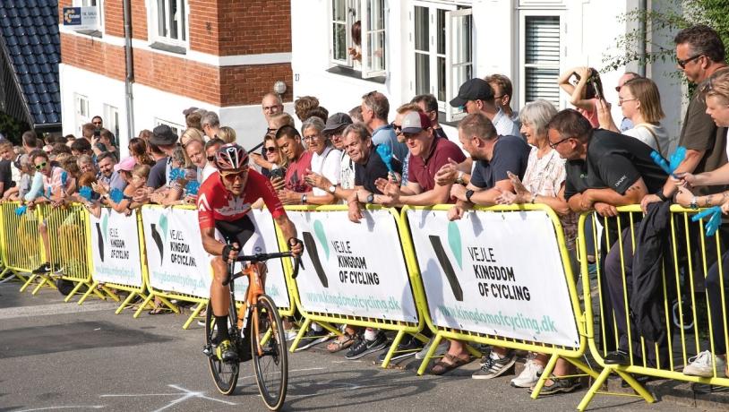 Professional cyclist on his way up Kiddesvej on the Queen Stage at PostNord Danmark Rundt