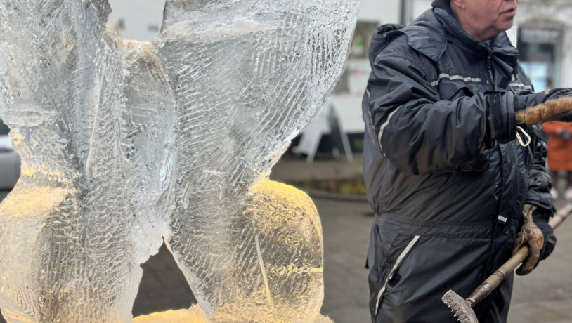 Ice sculpture festival in Give