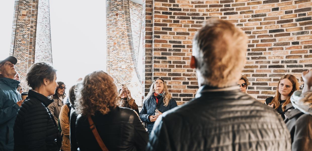 Guided tour with a tour of Fjordenhus