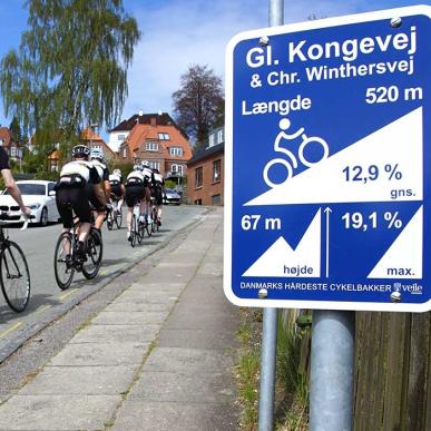 Cyclists cycle up Gl. Kongevej, one of Denmark's toughest cycling hills