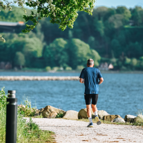 A runner on a summer day in Skyttehushaven