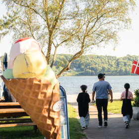 The ice cream shop at Albuen beach on a summer day